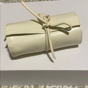 Rowallan Cream Leather Jewelry Roll